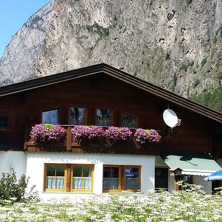 Christian Apartamento